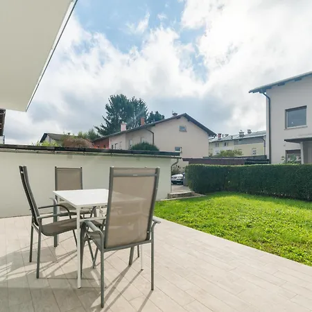 Black & White Rozna Dolina Ljubljana