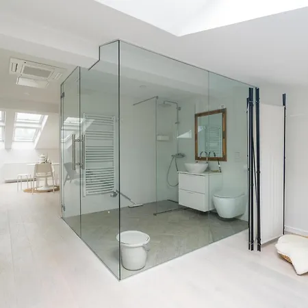 Black & White Rozna Dolina Ljubljana